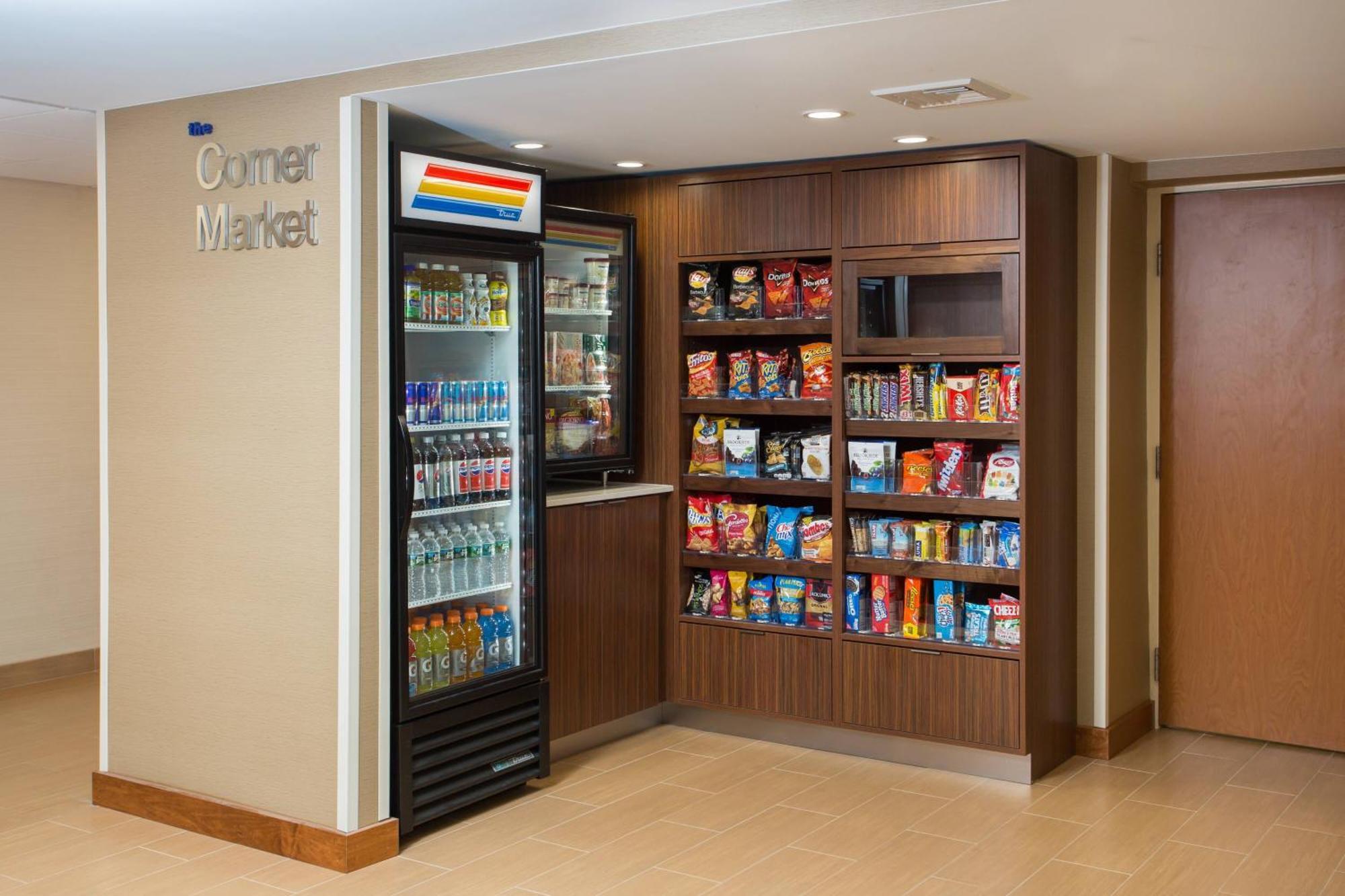 Fairfield Inn Manchester - Boston Regional Airport Esterno foto